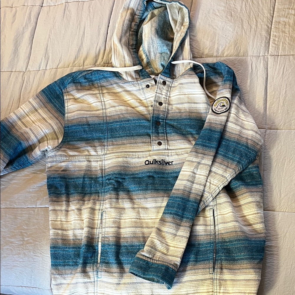 Quiksilver Baja hoodie with front pocket and quarter snap